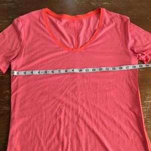 Cute lululemon workout shirt